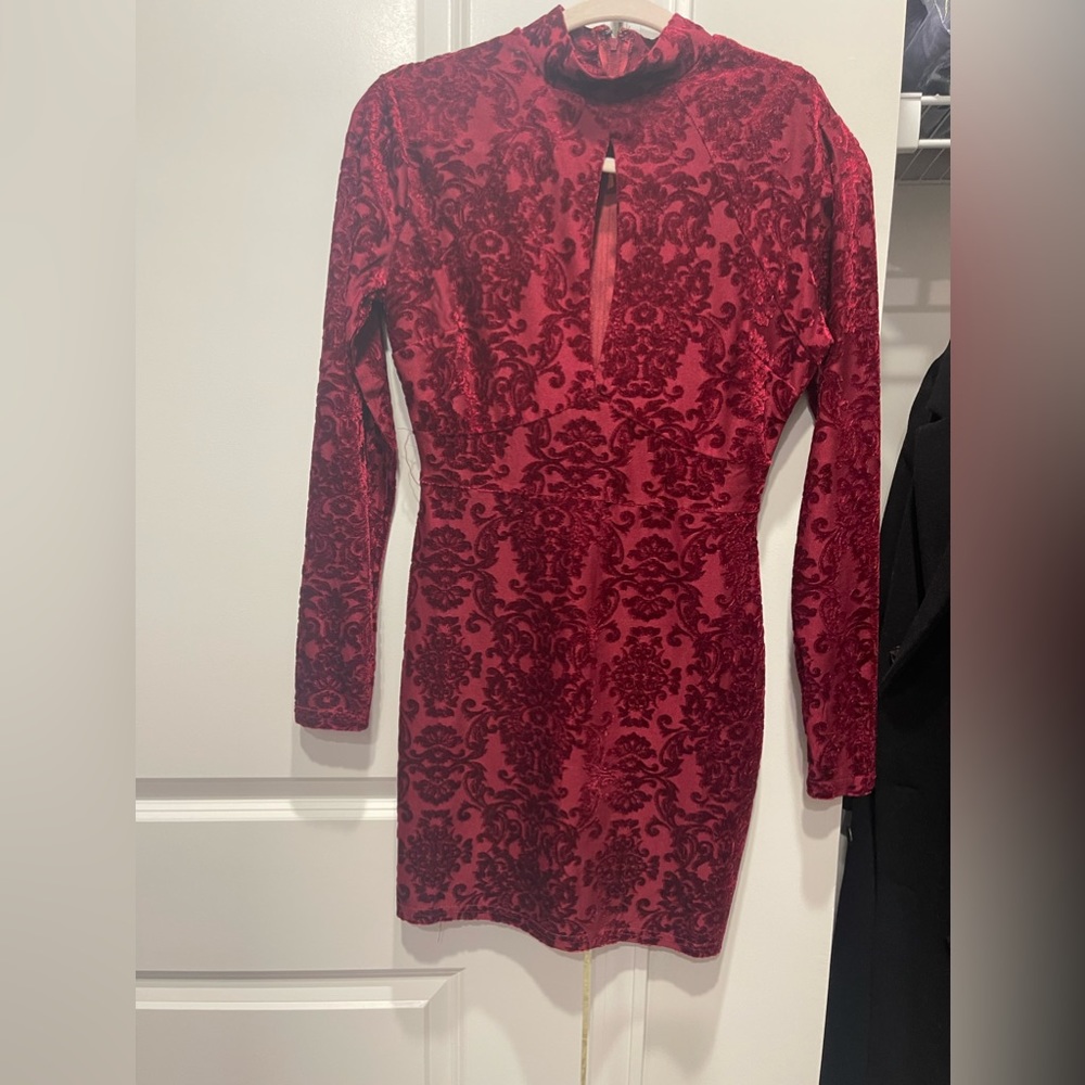 Burgundy Velvet Long-sleeve Dress (Juniors Size: Medium )